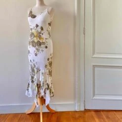 Robe Nuisette à Fleurs- 34 / 36 -Cachare Vetements Magasin 09516e3d e7eb 4a43 8f80 fc35101c0196