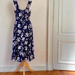 Robe à Fleurs- 36 / 38 -Cachare Vetements Magasin 0b3a816c dc21 4d31 807b 3324d2c2bad1