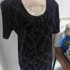 Robe En Velours Et Perles- 38 / 40 -Cachare Vetements Magasin 276a850d dc0a 456f 9ff0 e5d5f499265b