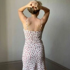 Robe à Fleur- 36 / 38 -Cachare Vetements Magasin 289b0e0c 7f27 4822 bd2b fcb69f542067