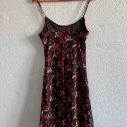 Robe à Cerises- 38 -Cachare Vetements Magasin 2ef220b9 17bf 4687 b5a1 510f3b4e0fda