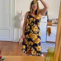 Robe Boutonnée- 38 -Cachare Vetements Magasin 411b6e04 d47a 4042 ba84 03563dc447d2