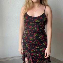 Robe à Cerises- 38 -Cachare Vetements Magasin 5175fefe 59e3 421e 9a7e 6f55b46f37a1