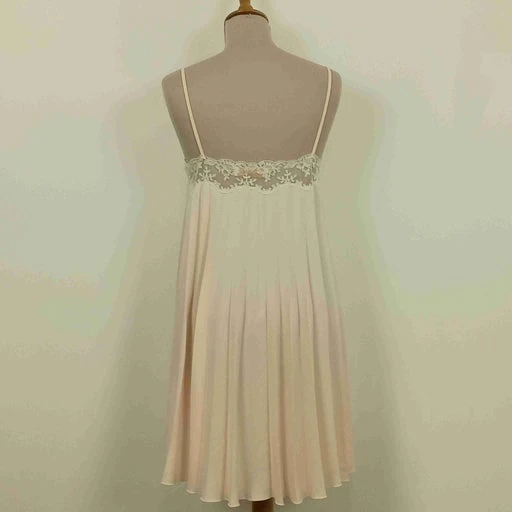 Robe Nuisette- 36 / 38 4 Robe Nuisette- 36 / 38 – Image 4