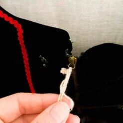 Robe Autrichienne- 34 / 36 -Cachare Vetements Magasin 5aea4d0e a490 4f7f 9539 2b75e39ea96d