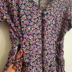 Mini Robe à Fleurs- 34 / 36 -Cachare Vetements Magasin 60b08edf 0304 452f ae0f 16ef1738ab52