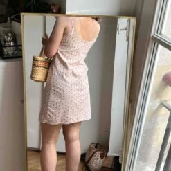 Mini Robe à Fleurs- 38 / 40 -Cachare Vetements Magasin 66e3eb63 0753 4e7c aede 9c0051f01b1c