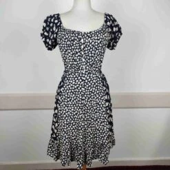 Robe à Fleurs- 36 -Cachare Vetements Magasin 6ae681c5 5874 4019 8f7c 2fb2a26c305d