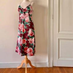 Robe En Satin Fleurie- 36 / 38 -Cachare Vetements Magasin 7831d41b 9866 4ebb 93c7 fdcefe2e78c3