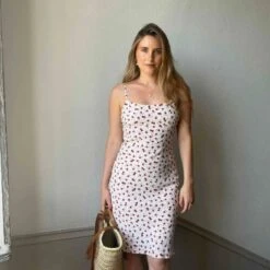 Robe à Fleur- 36 / 38 -Cachare Vetements Magasin 78bfcc57 37f2 4487 b5c1 cb1a76571857