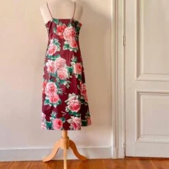 Robe En Satin Fleurie- 36 / 38 -Cachare Vetements Magasin ad8c4d01 d5d9 497a ae7f 8960d17dffd0