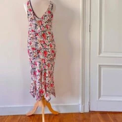 Robe Midi à Fleurs- 36 / 38 -Cachare Vetements Magasin b4c927f6 d57b 465a 80d2 20158077eba3