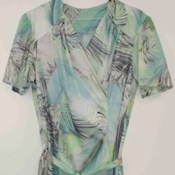 Robe à Fleurs- 38 / 40 -Cachare Vetements Magasin c4179204 7ac5 4858 9b7f df35f8c0494a