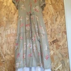 Robe Longue à Fleurs- 36 / 38 -Cachare Vetements Magasin d284a3ed a2d0 4a97 a05f 25a95665fda5