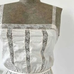 Robe Romantique- 34 / 36 -Cachare Vetements Magasin dbecf770 4fd9 4c03 9fa8 cf805b40ea09