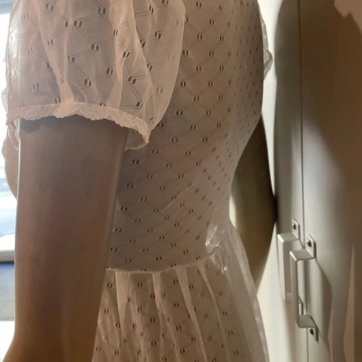 Robe Nuisette Brodée- 34 / 36 4 Robe Nuisette Brodée- 34 / 36 – Image 4